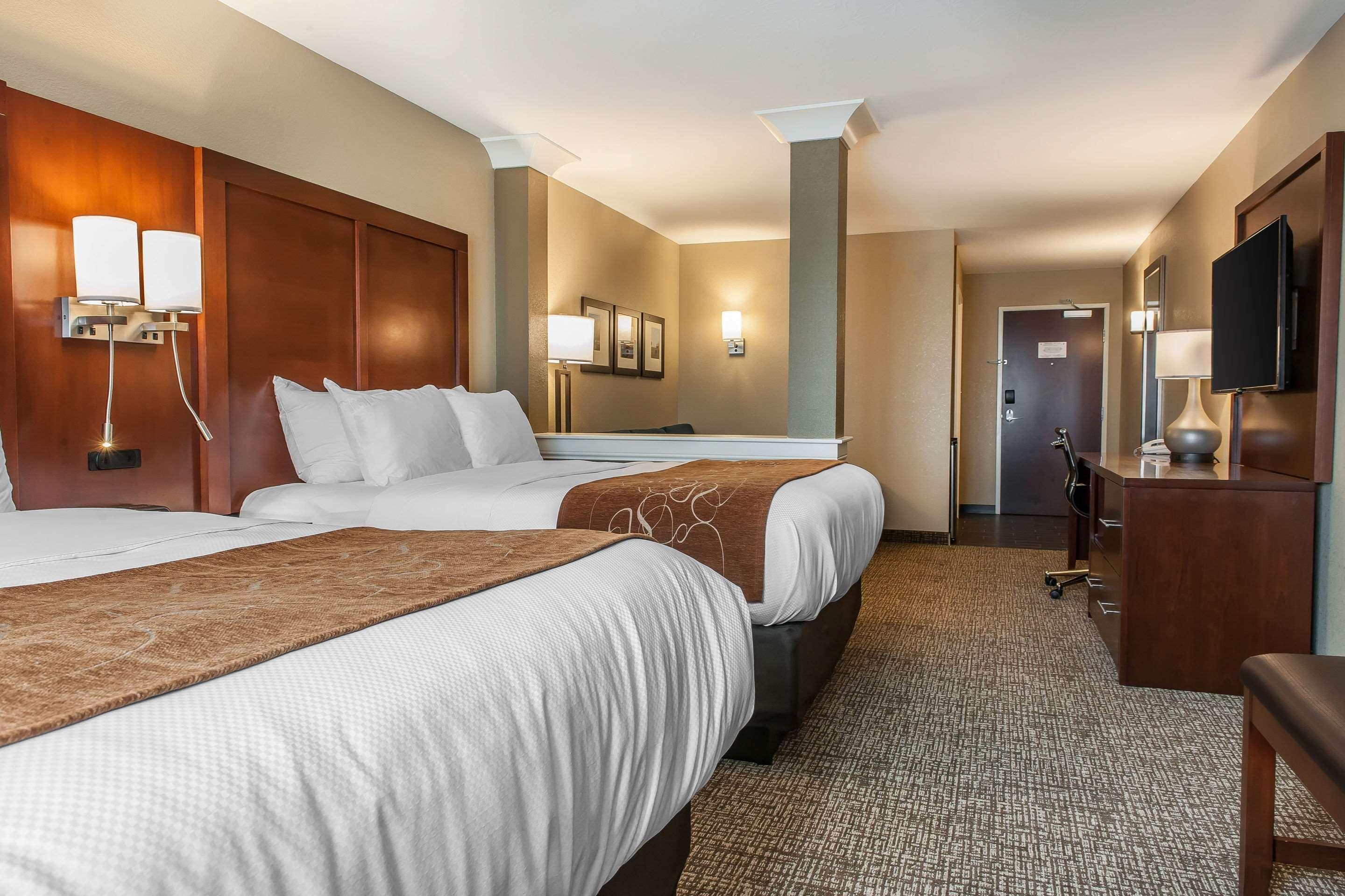Comfort Suites Rensselaer Near Fair Oaks מראה חיצוני תמונה