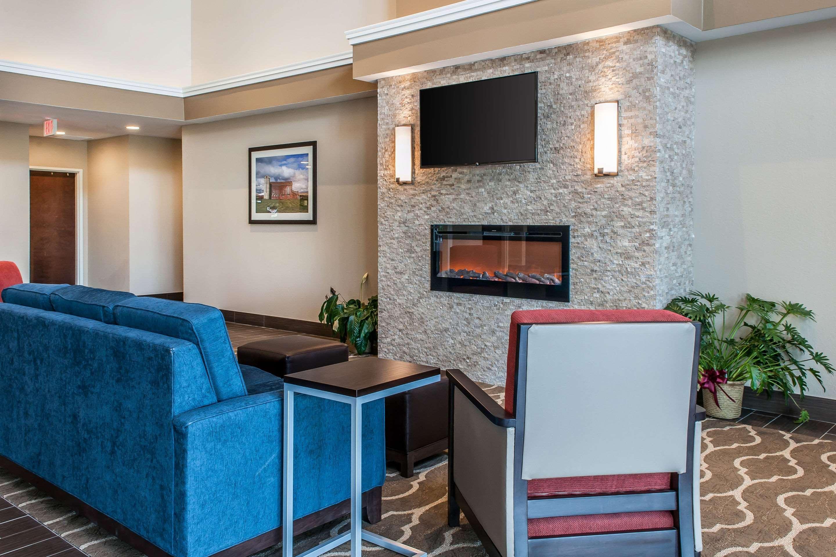 Comfort Suites Rensselaer Near Fair Oaks מראה חיצוני תמונה