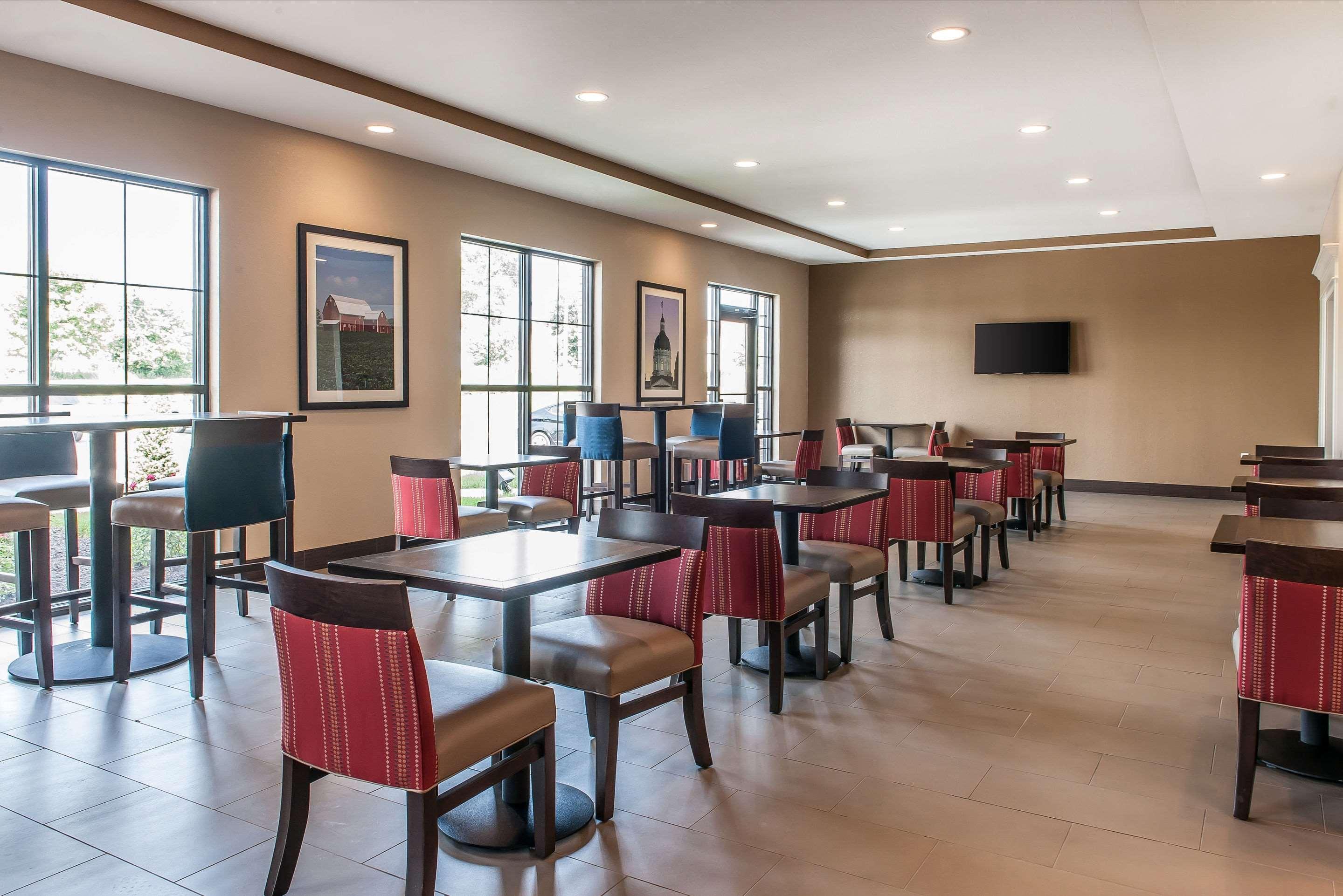 Comfort Suites Rensselaer Near Fair Oaks מראה חיצוני תמונה