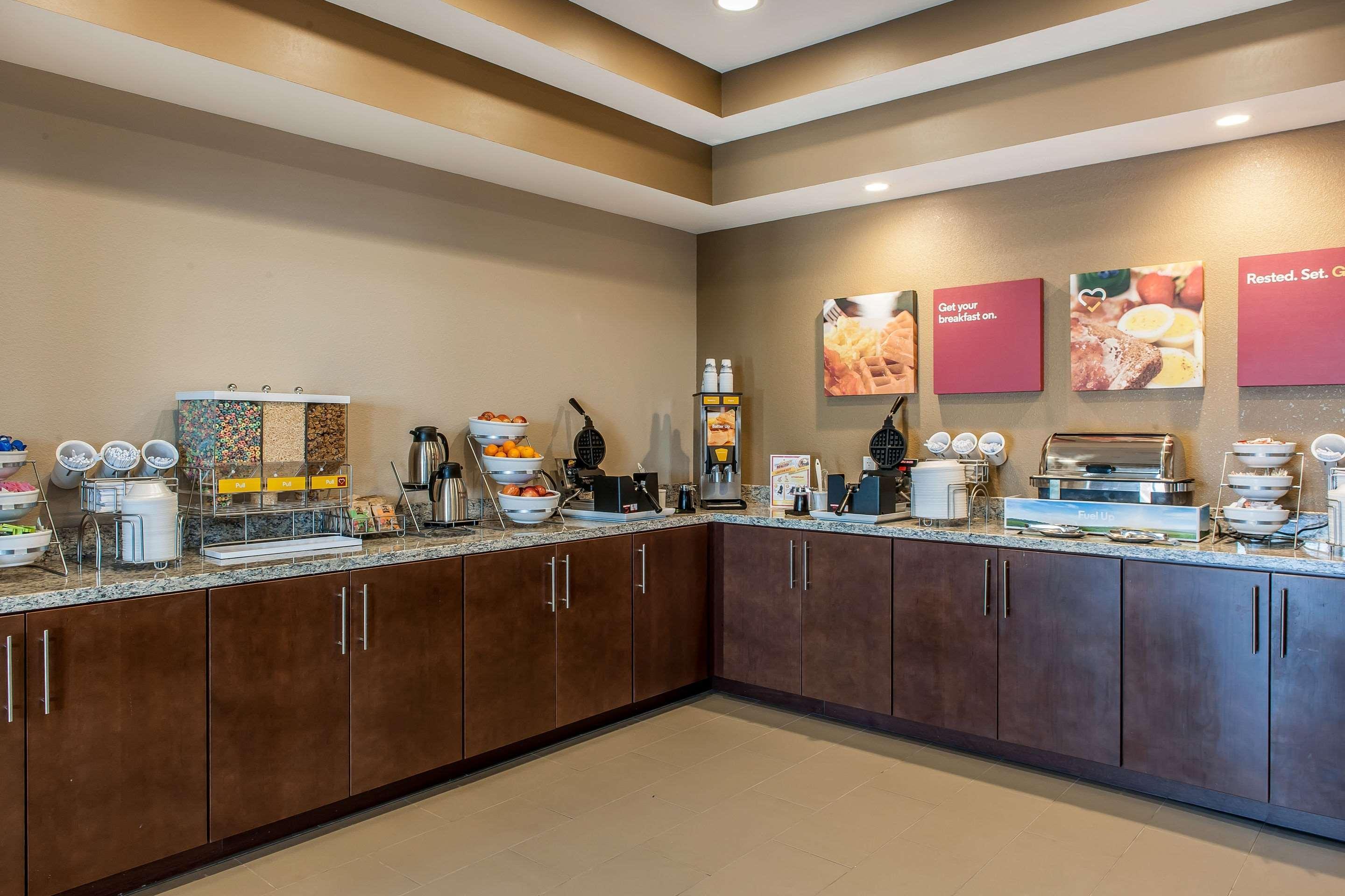 Comfort Suites Rensselaer Near Fair Oaks מראה חיצוני תמונה